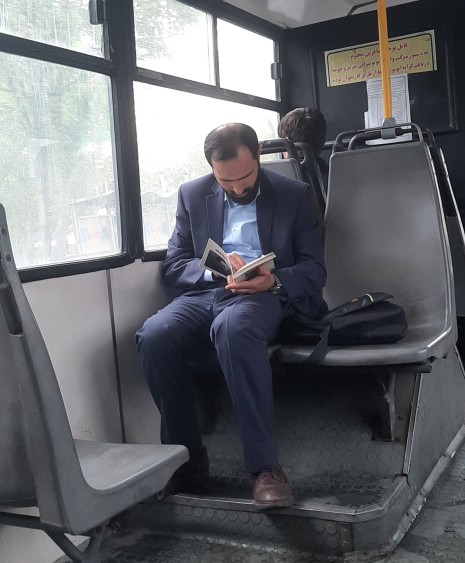 Sındım — O Hələ də Yazırdı