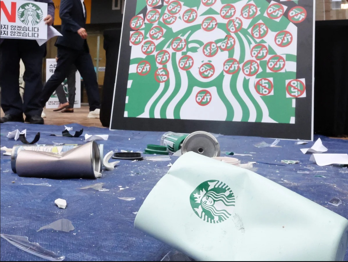 Starbucksdan 1.4 milyonluq Marketinq səhvi!